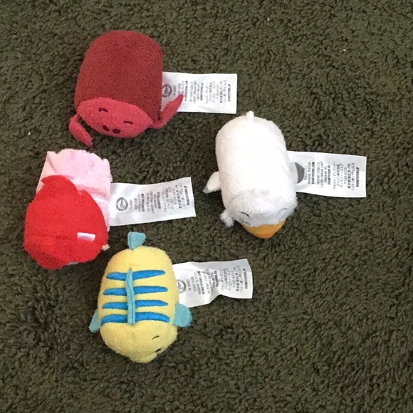 Tsum Tsum Flounder Little Mermaid set NWT